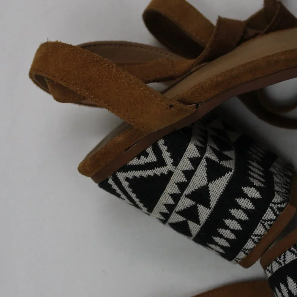 Bettye Muller Tan & Black Tie Up Sandals Shoes - Picture 6 of 16